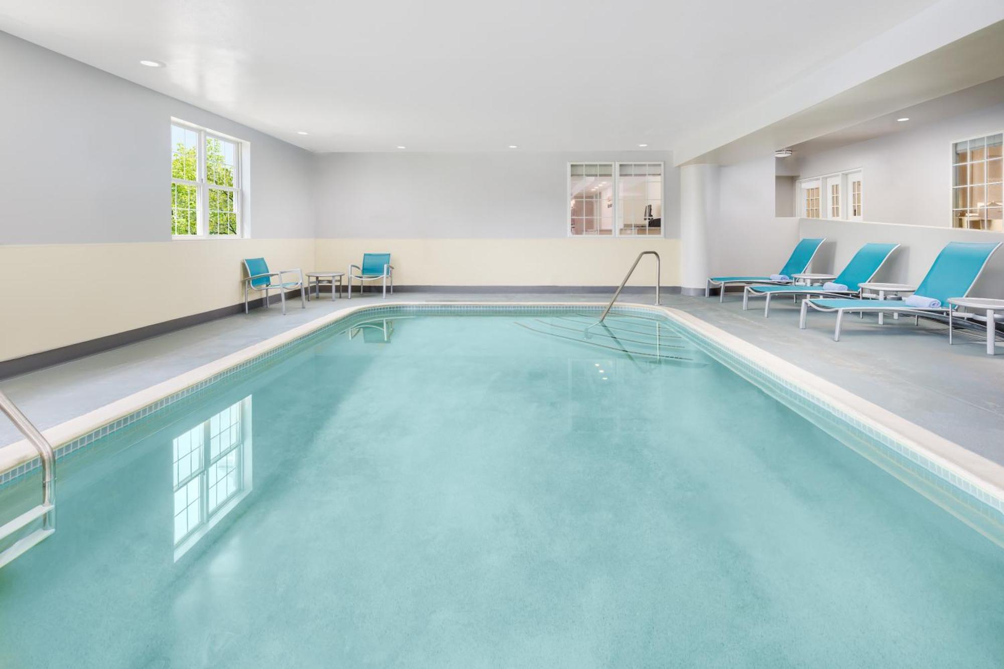Towneplace Suites Manchester-Boston Regional Airport Ngoại thất bức ảnh