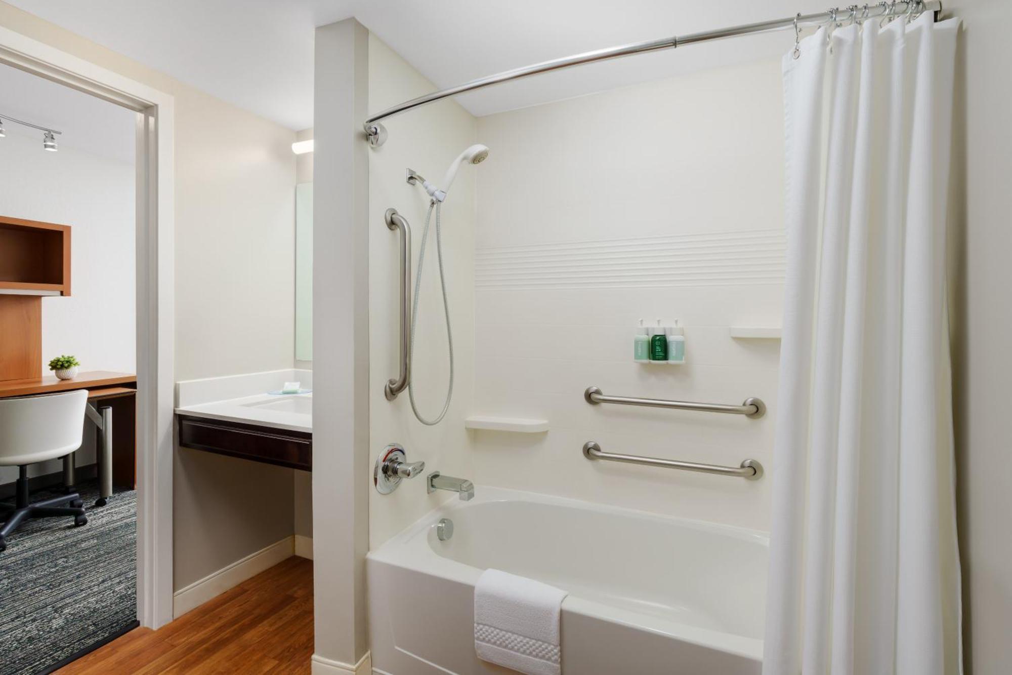 Towneplace Suites Manchester-Boston Regional Airport Ngoại thất bức ảnh