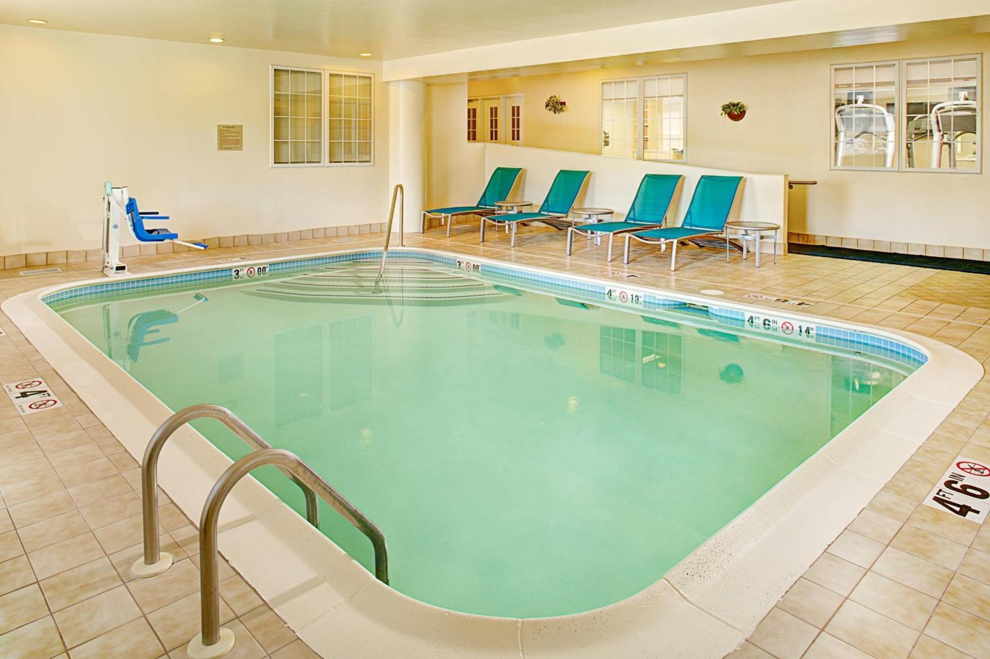 Towneplace Suites Manchester-Boston Regional Airport Ngoại thất bức ảnh
