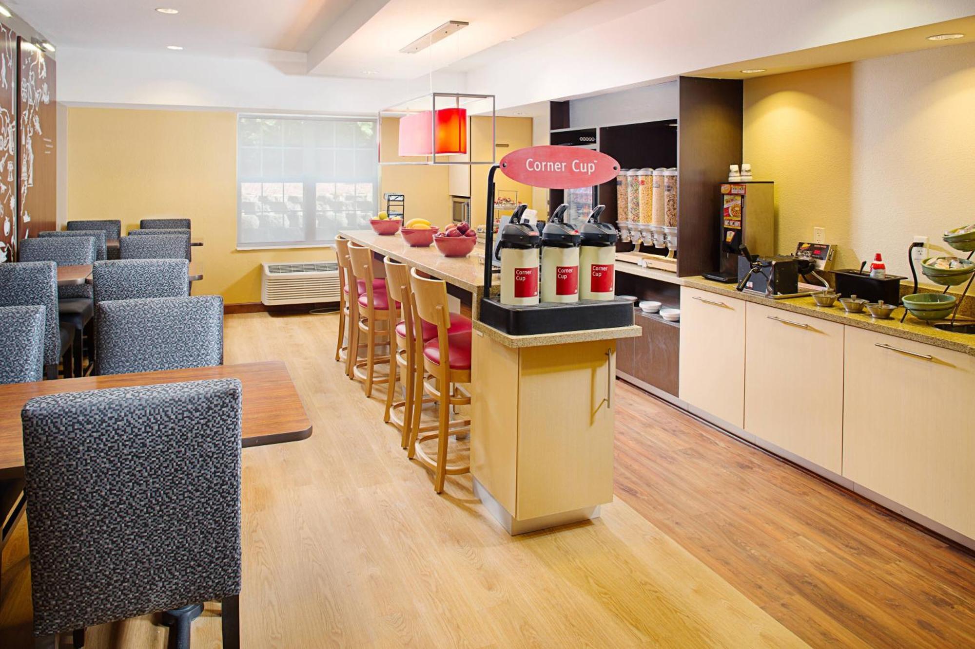 Towneplace Suites Manchester-Boston Regional Airport Ngoại thất bức ảnh