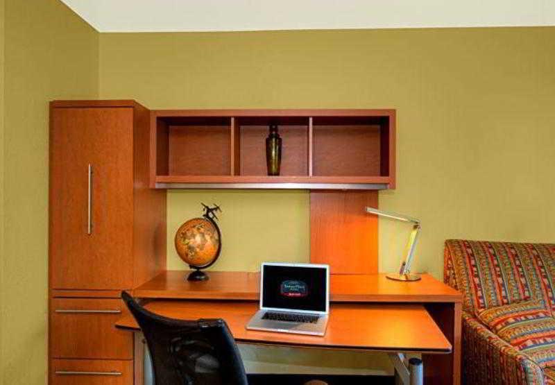 Towneplace Suites Manchester-Boston Regional Airport Ngoại thất bức ảnh